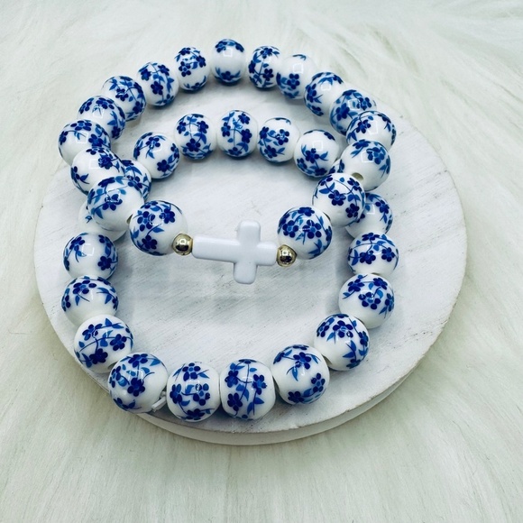 Chinese-Style Ceramic Floral Beaded Stretch Bracelet blue floral Duo with Cross - Picture 6 of 6